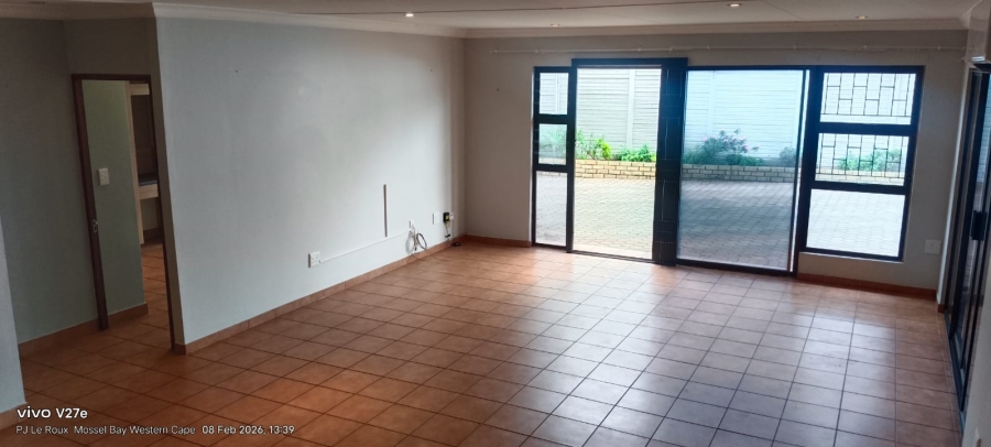 To Let 3 Bedroom Property for Rent in Hartenbos Central Western Cape